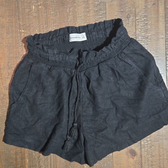 Small Abercrombie & Fitch Charcoal High Waist Shorts Paper Bag Draw String Flowy - Picture 2 of 2